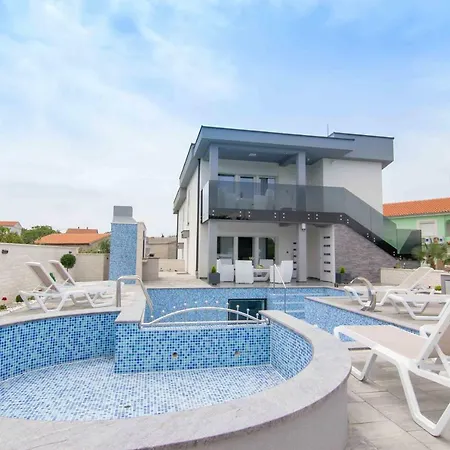 Apartment Luxury Beganovic-vrh *