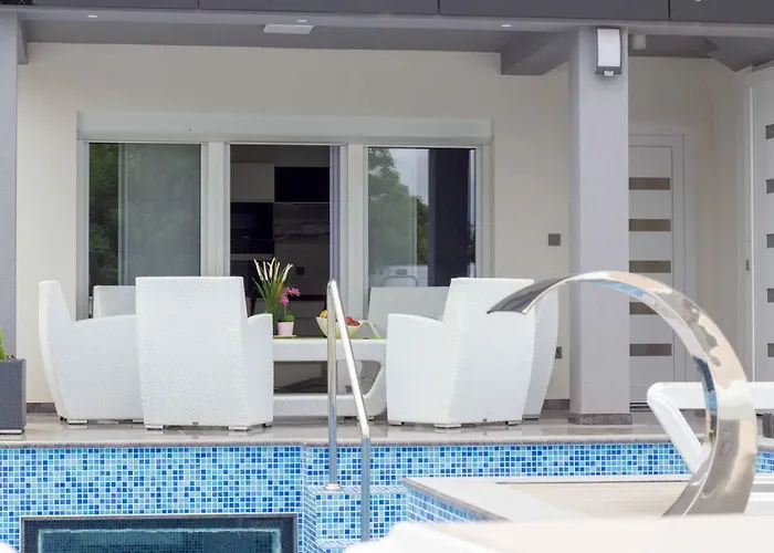 Luxury Beganovic-vrh