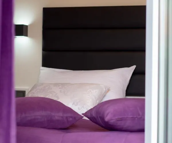 Luxury Beganovic-vrh