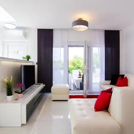 Luxury Beganovic-vrh *